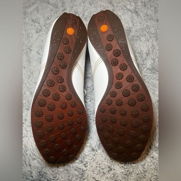 Timberland Wheat and White Sneakers Casual Size 7 1/2
Vintage - Picture 5 of 13